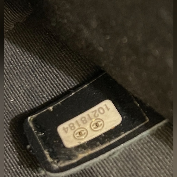 Authentic Chanel, please check all picture of condition - Picture 14 of 17